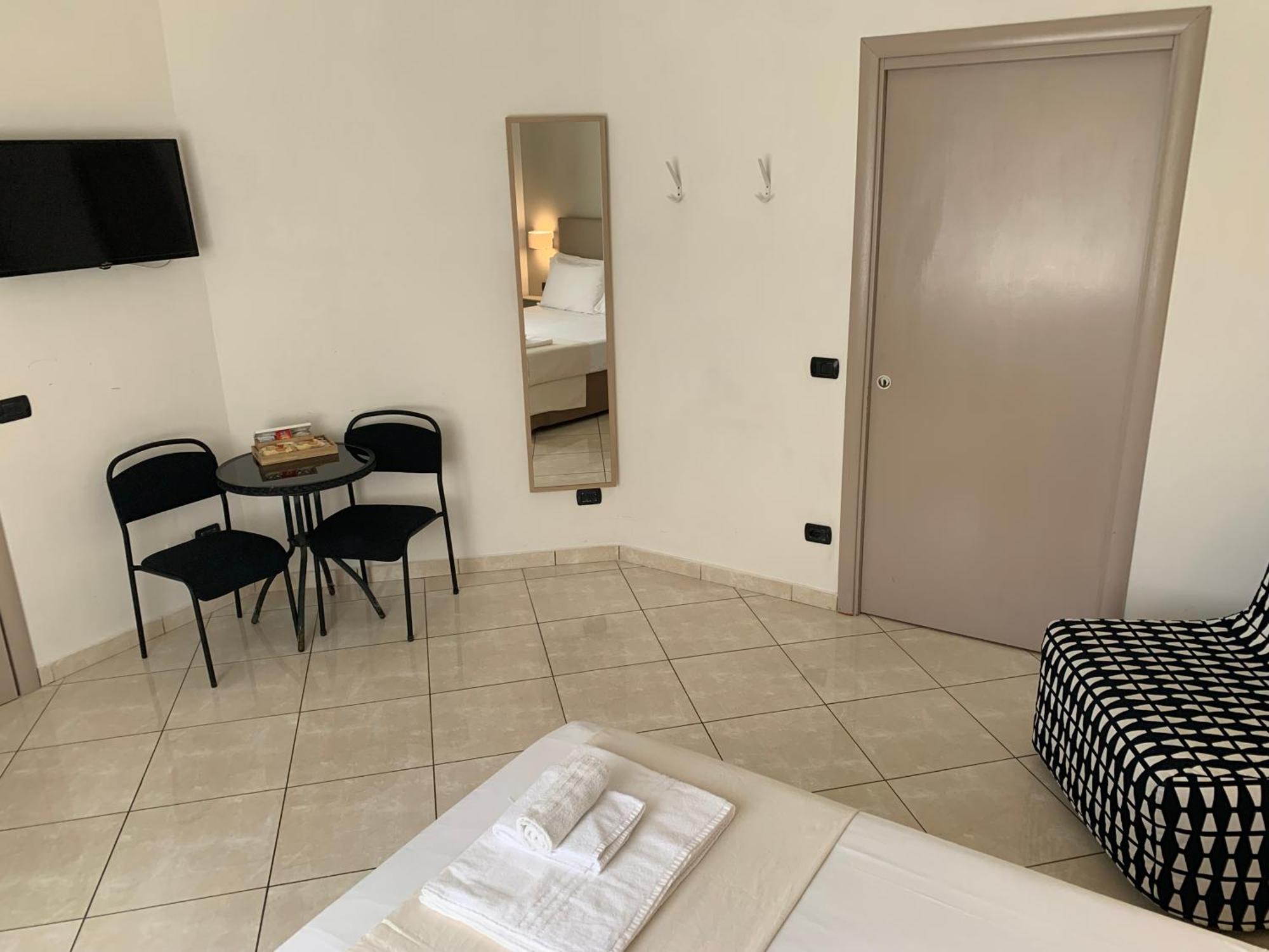 Tuanis Hotell Napoli Eksteriør bilde
